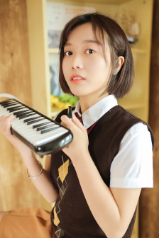 成色AU999.